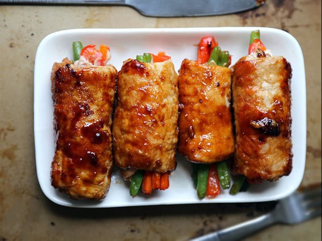 Thịt Heo Cuộn Sốt Nước Tương