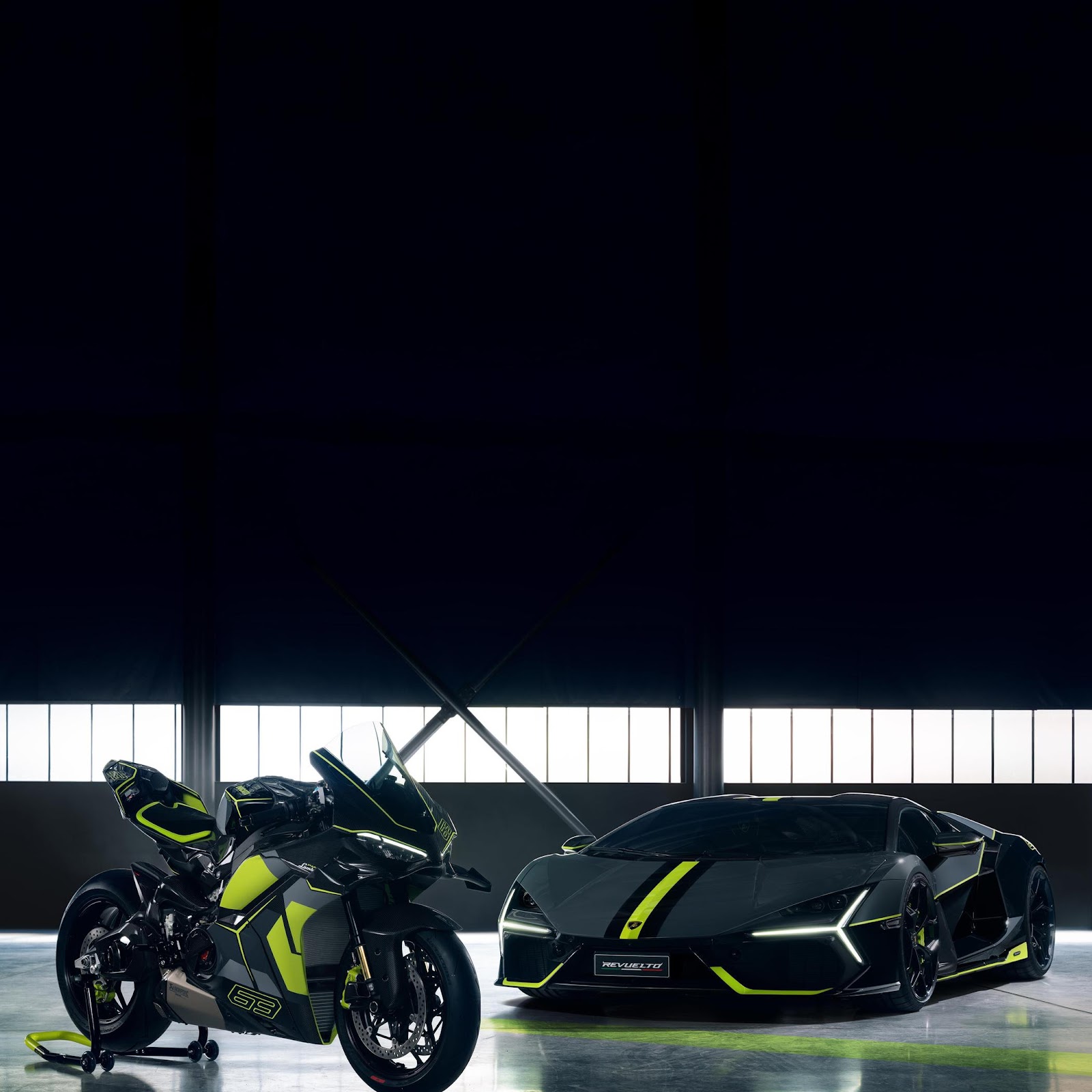 Download Lamborghini Revuelto And Ducati Streetfighter 2K iPhone