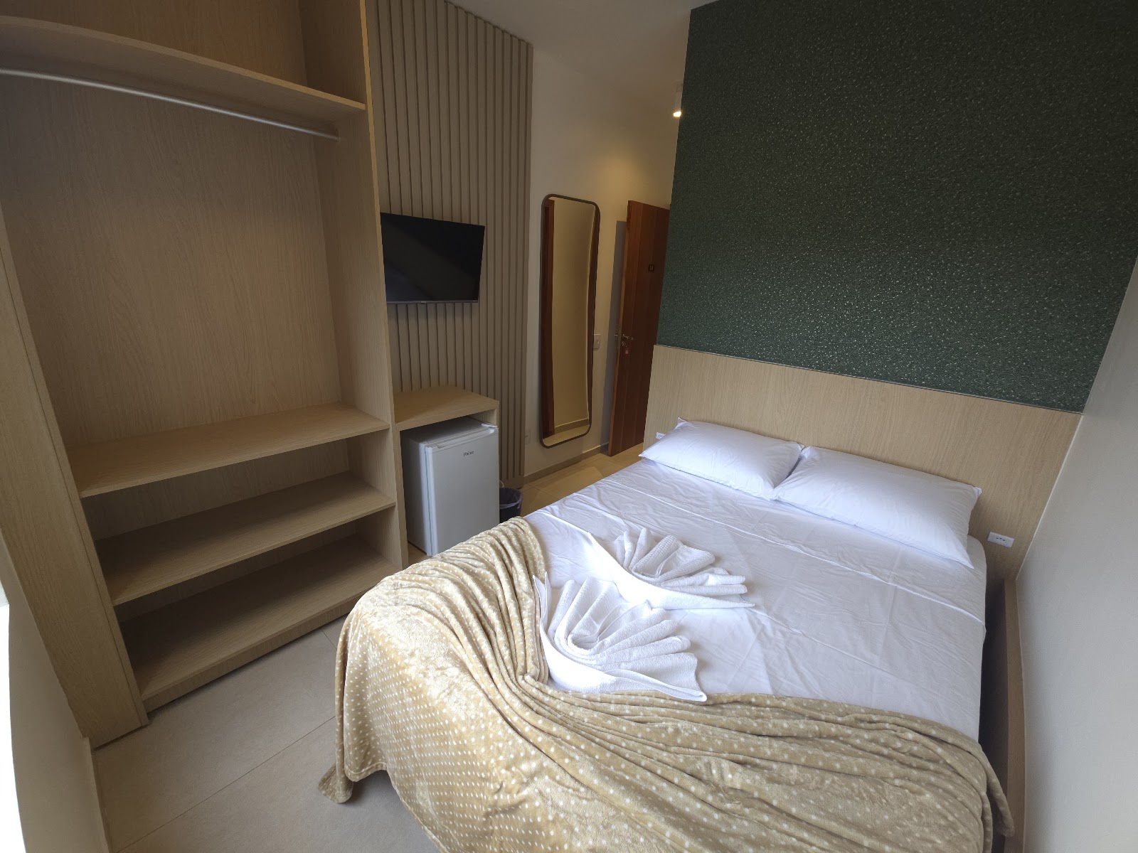 Quarto Duplo com cama de casal no PENHA QUALITY HOTEL