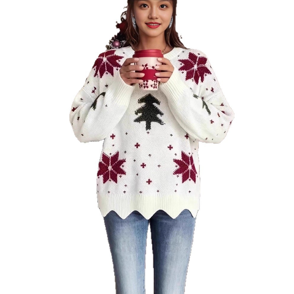 Women's knitted sweater with round neckline and floral pattern