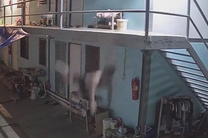 Say rượu ngủ ngoài hành lang, nam công nhân rơi từ tầng 2 xuống đất - Tạp chí Doanh Nghiệp Việt Nam