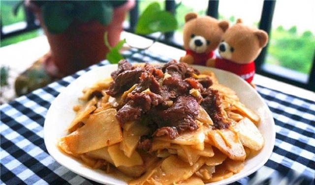 Bò Xào Măng Tươi
