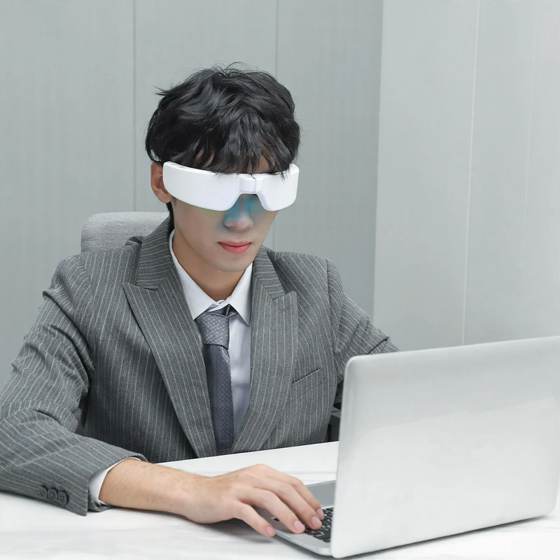 Portable light therapy glasses for everyday