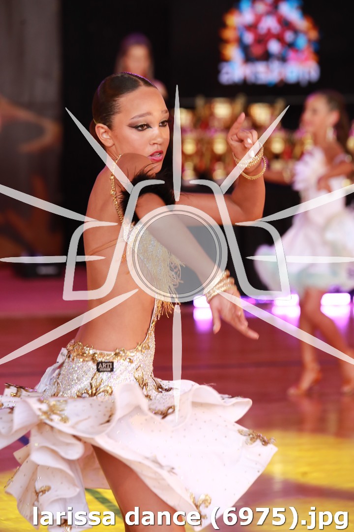 larissa dance (6975).jpg