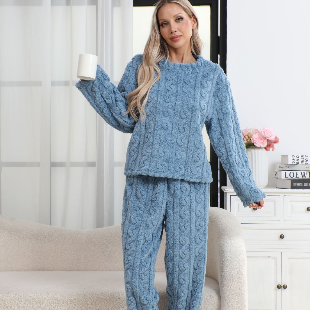 Women's Flannel Pajama Set, Simple and Modern