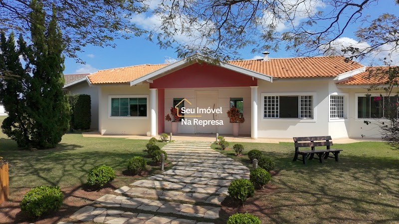 Foto 48 de Casa terréa com 4 suítes na Quadra GW Iate, um terreno amplo de 1.250m² e 320m² de construção