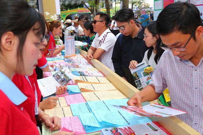 Ngày hội Du lịch TP.HCM 2026: Sẵn sàng cho mùa du lịch hè sôi động - Báo Pháp Luật TP.HCM