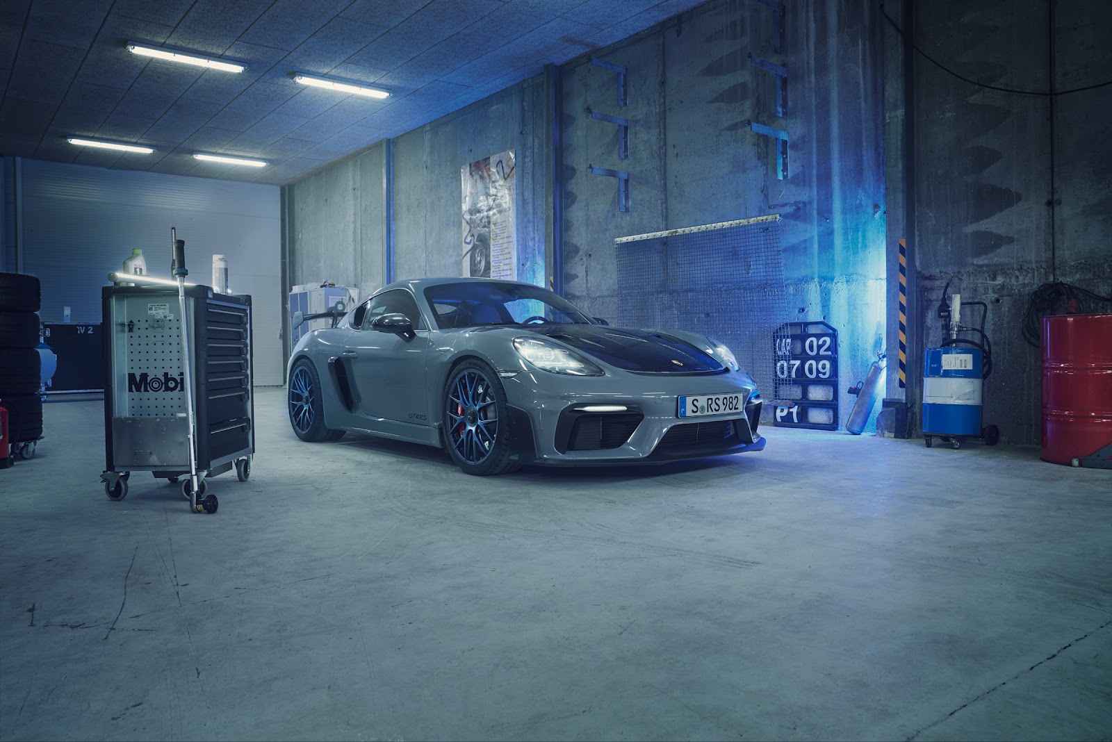 Porsche 718 Cayman GT4 RS