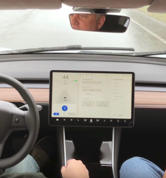 Elon Musk's Grok 5 AI playing League of Legends against a human team