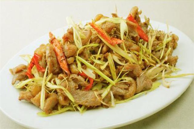 Thịt Ba Chỉ Xào Sả Ớt