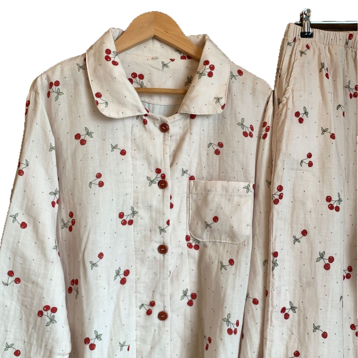 Damen-Pyjama-Set aus Baumwoll-Doppelgaze mit Kirschmuster