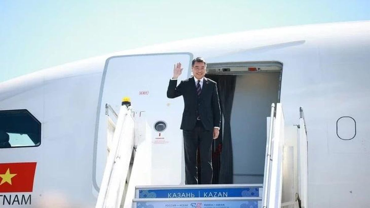 Thủ tướng Lê Minh Hưng đến Kazan dự Hội nghị cấp cao ASEAN - Nga - Đài Phát thanh và truyền hình Hà Nội