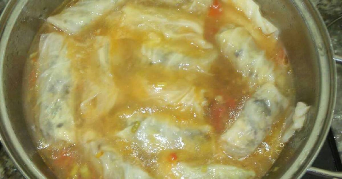 Bắp cải cuốn thịt sốt cà chua