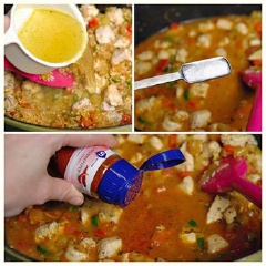 Sau đó cho gạo vào nồi, trộn đều. Rồi đổ nước dùng gà, 1/2 muỗng cà phê muối và sa tế vào nữa, đảo đều lên, đậy vung lại chờ cơm chín.