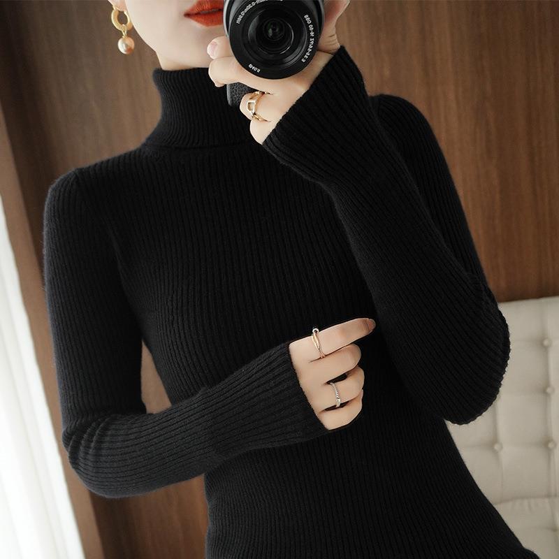 Women’s ribbed turtleneck sweater, slim fit