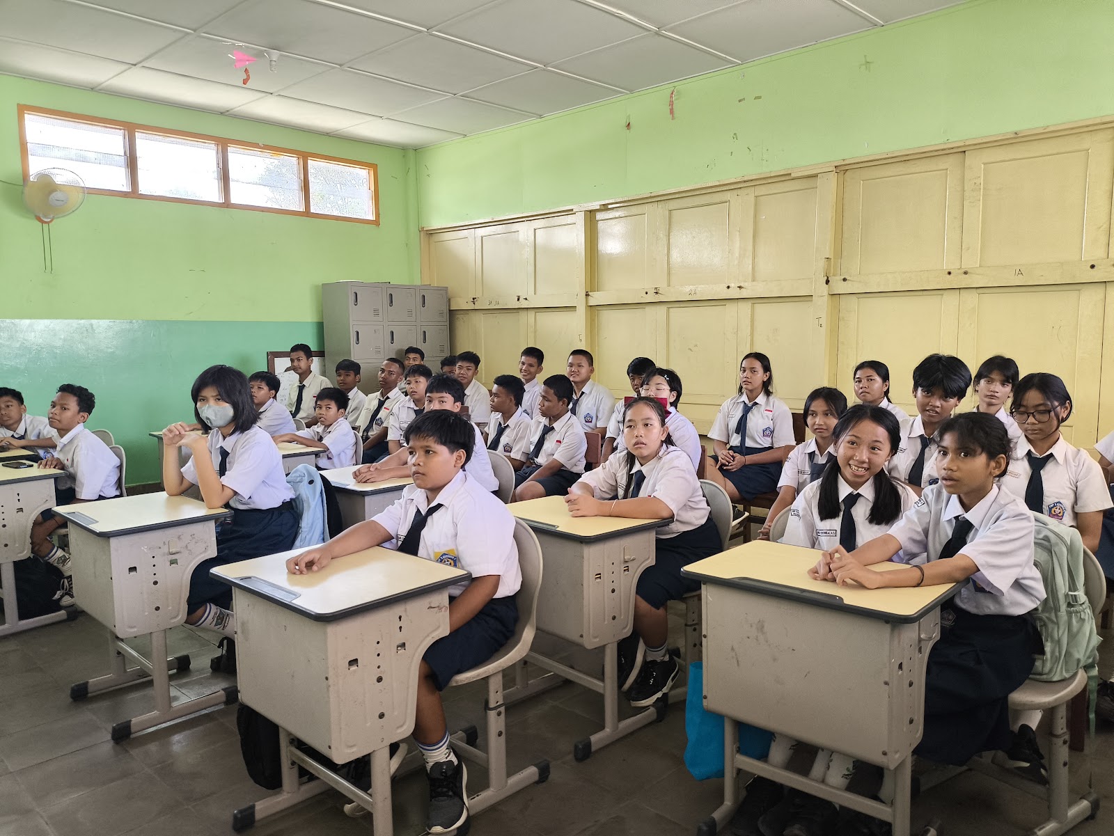 Kegiatan Literasi dan Inklusi Keuangan Bersama Siswa SMP Xaverius 5 Palembang