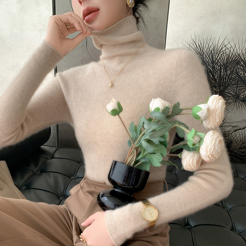 Women's seamless pure wool turtleneck sweater