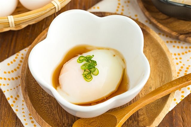 Trứng Luộc Sốt Tương Khô Mực