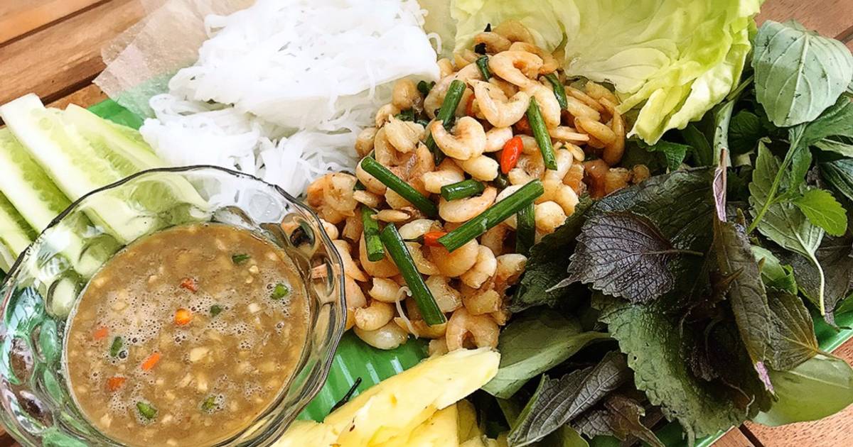 Tép rang cuốn bánh tráng
