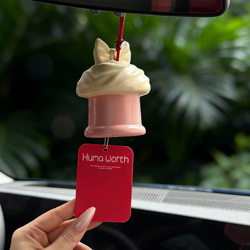 Car fragrance hanger, cake shape, room scent