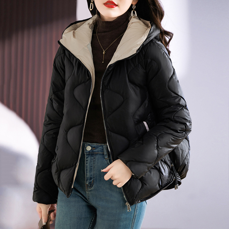 Kurze Damen-Steppjacke mit Kapuze