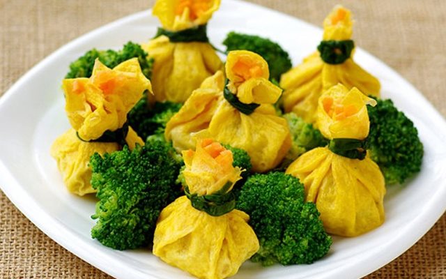 Trứng Bọc Gà Nấm
