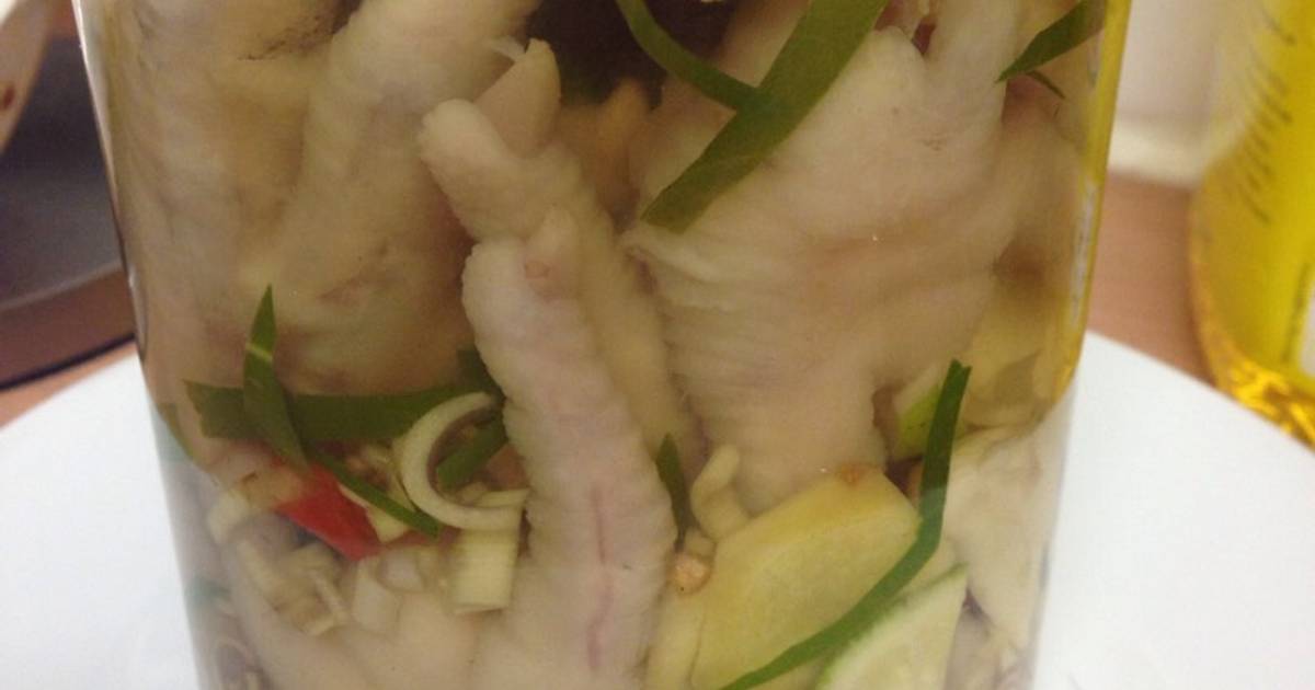 Chân gà ngâm xả ớt