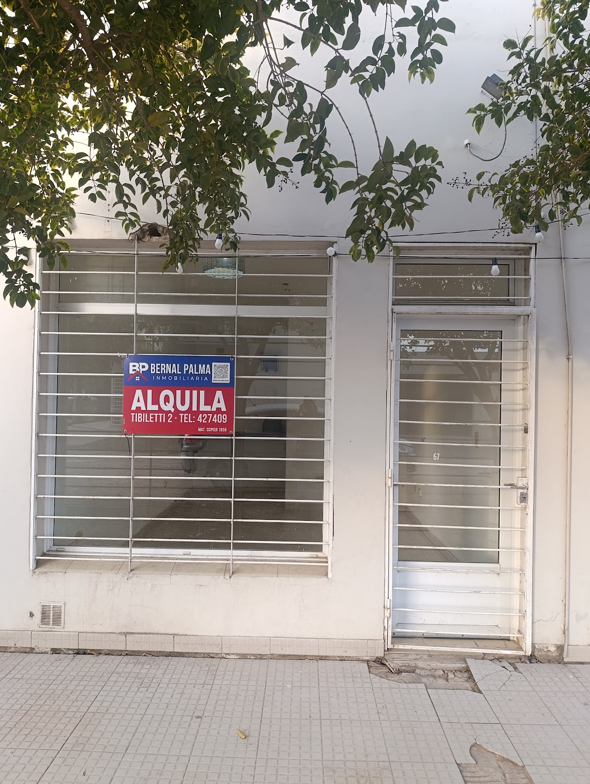 Local comercial · Hernández y Boulevard 12 de octubre