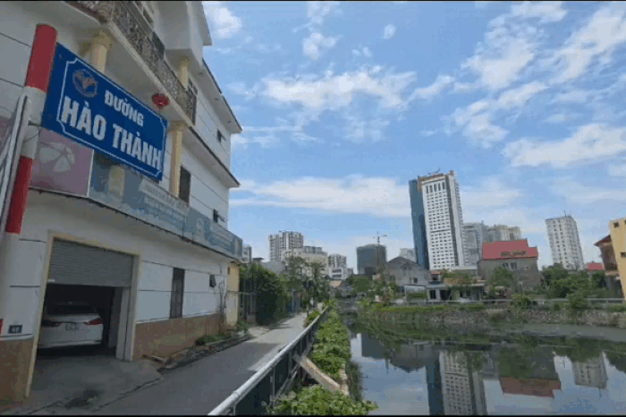 Nước kênh hào Thành cổ Vinh ô nhiễm nặng - Báo Tiền Phong