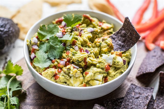 Salad Bơ Trộn Rau Quả