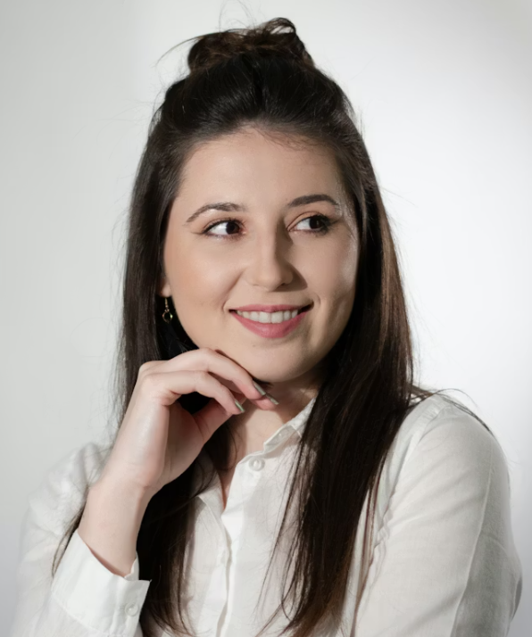 Dra. Laís Costa