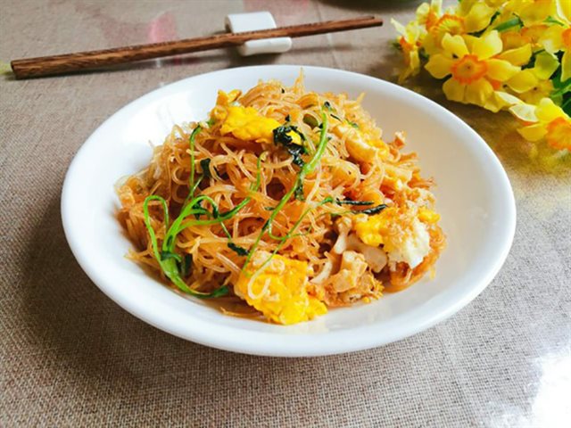 Bún Gạo Xào Trứng