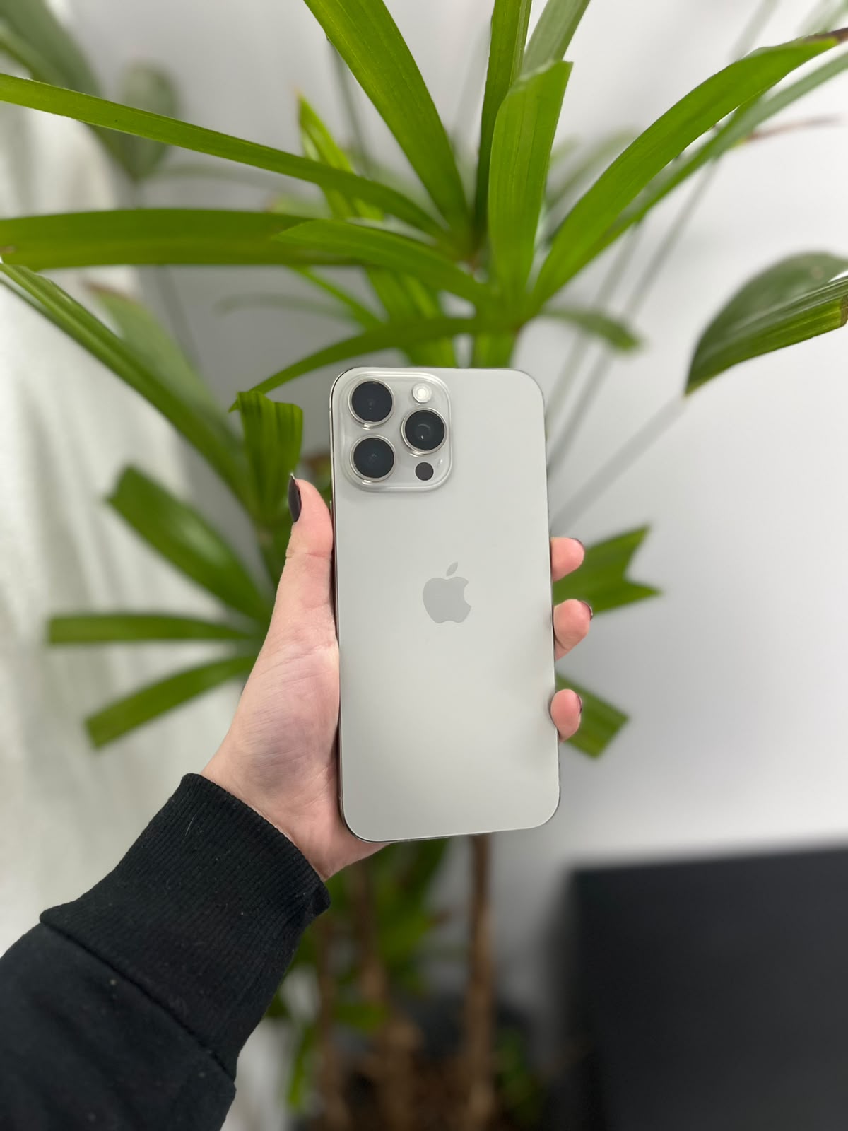 iPhone 16 Pro Max 256GB Cinza-espacial