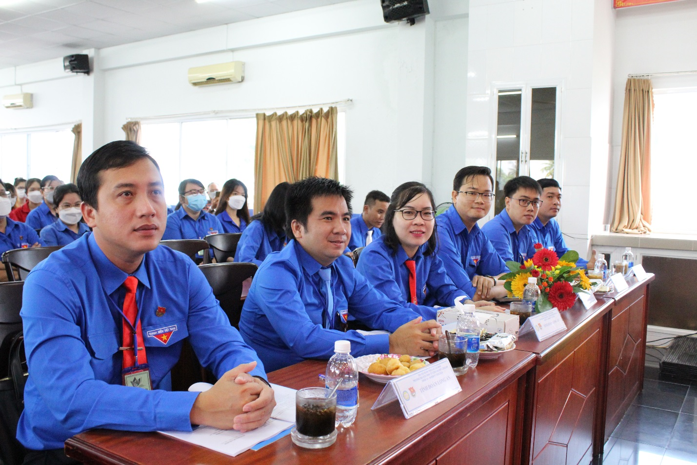 Các đại biểu tham dự