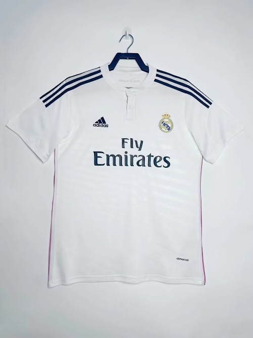 Equipación local del Real Madrid 2014-15.jpeg