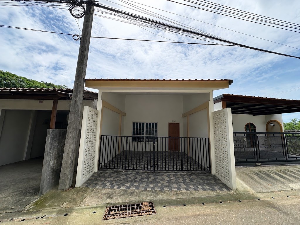 Detached House · Pa Khlok