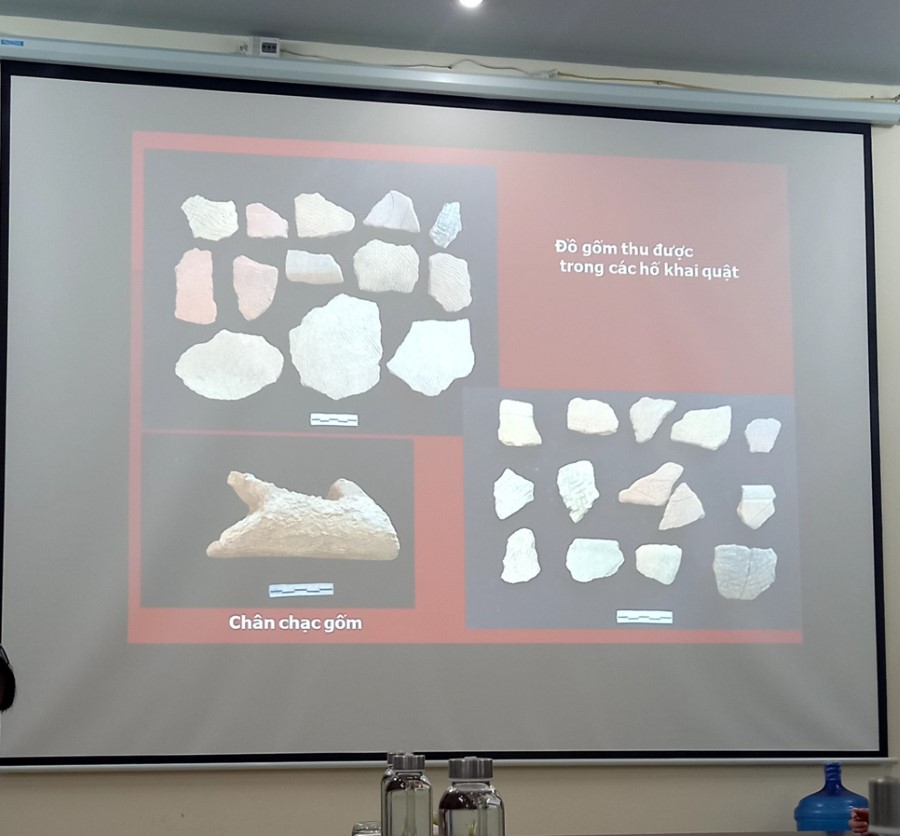 Hội nghị Báo cáo kết quả thám sát và khai quật di tích mái đá Bản Mòn, xã Thôm Mòn, huyện Thuận Châu, tỉnh Sơn La