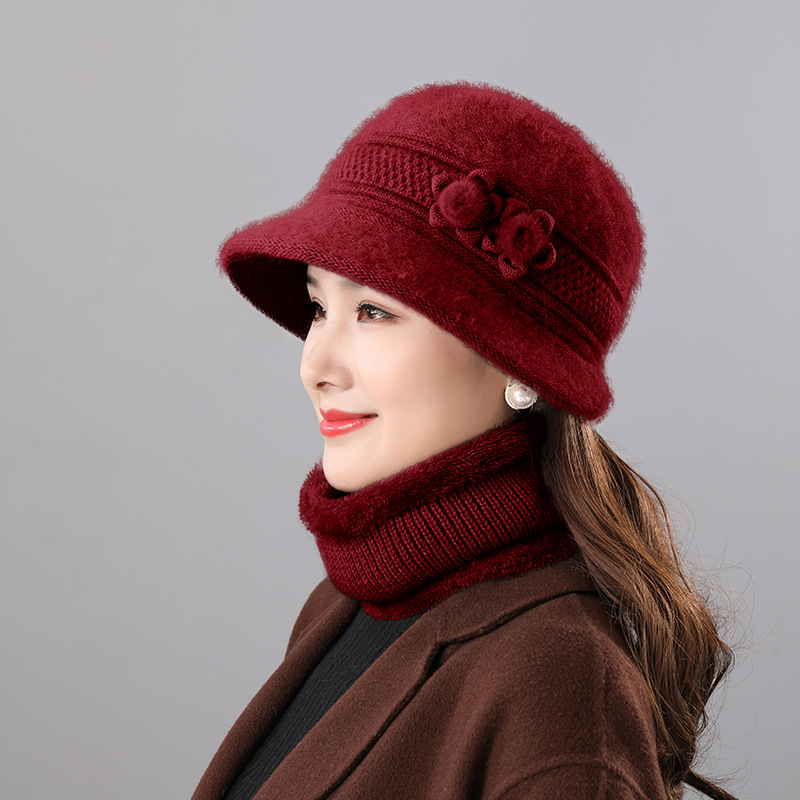 Women's Set: Rabbit Fur Hat and Scarf
