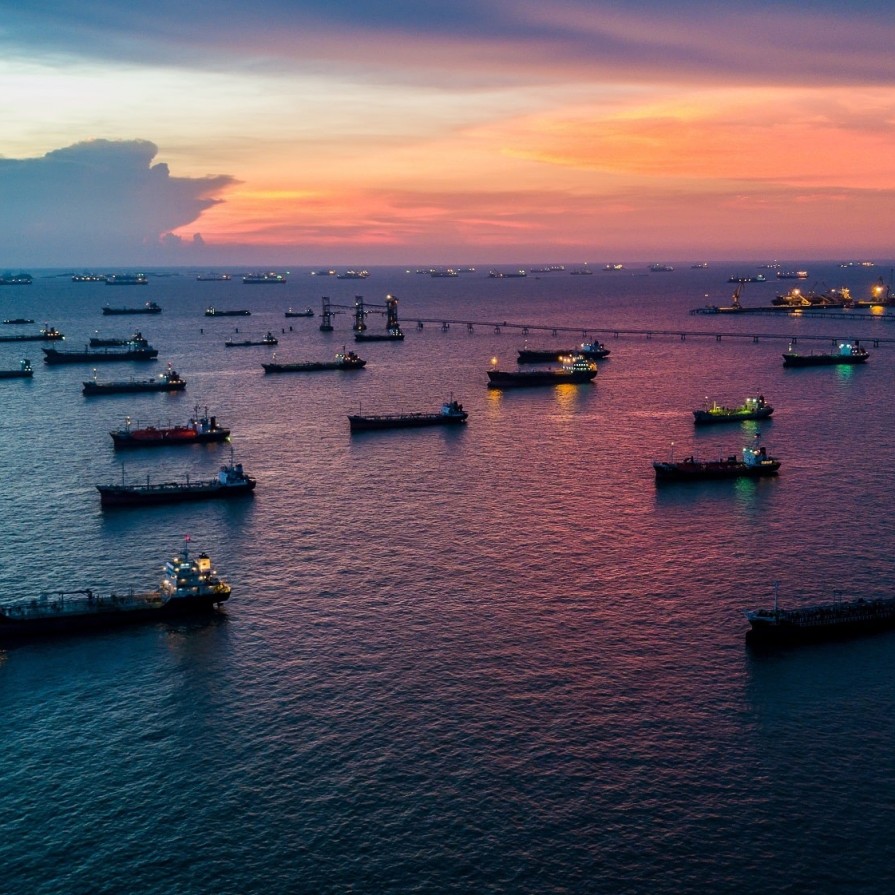Chi phí vận chuyển tăng vọt khi khủng hoảng Hormuz định hình lại thương mại toàn cầu