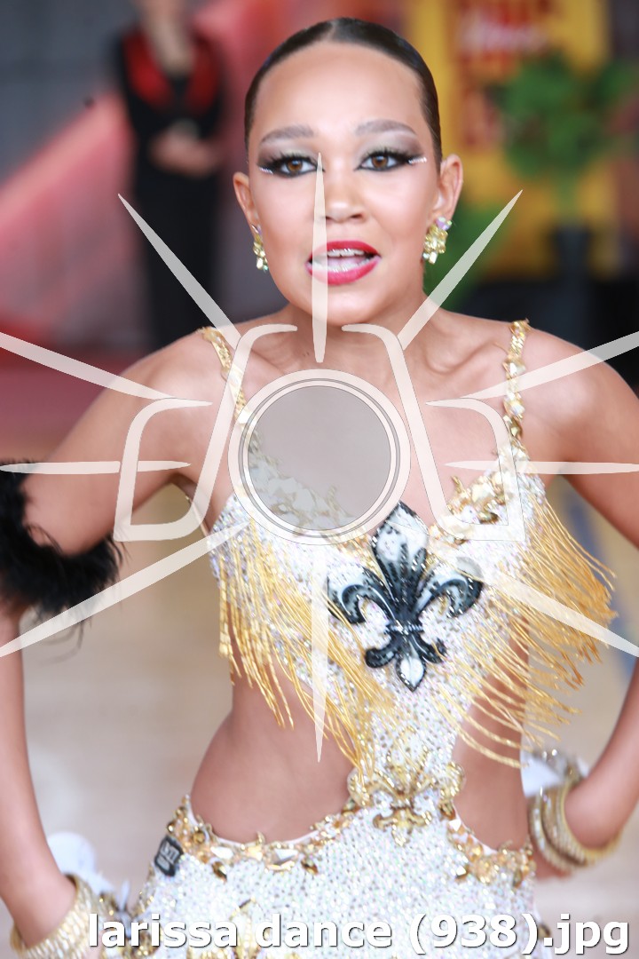 larissa dance (938).jpg