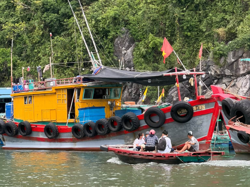 Du khach di do ra lang chai cai beo