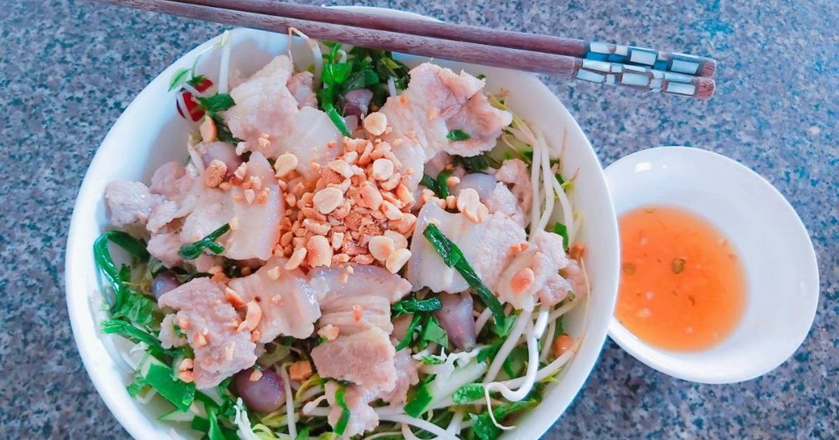 Bún thịt xào