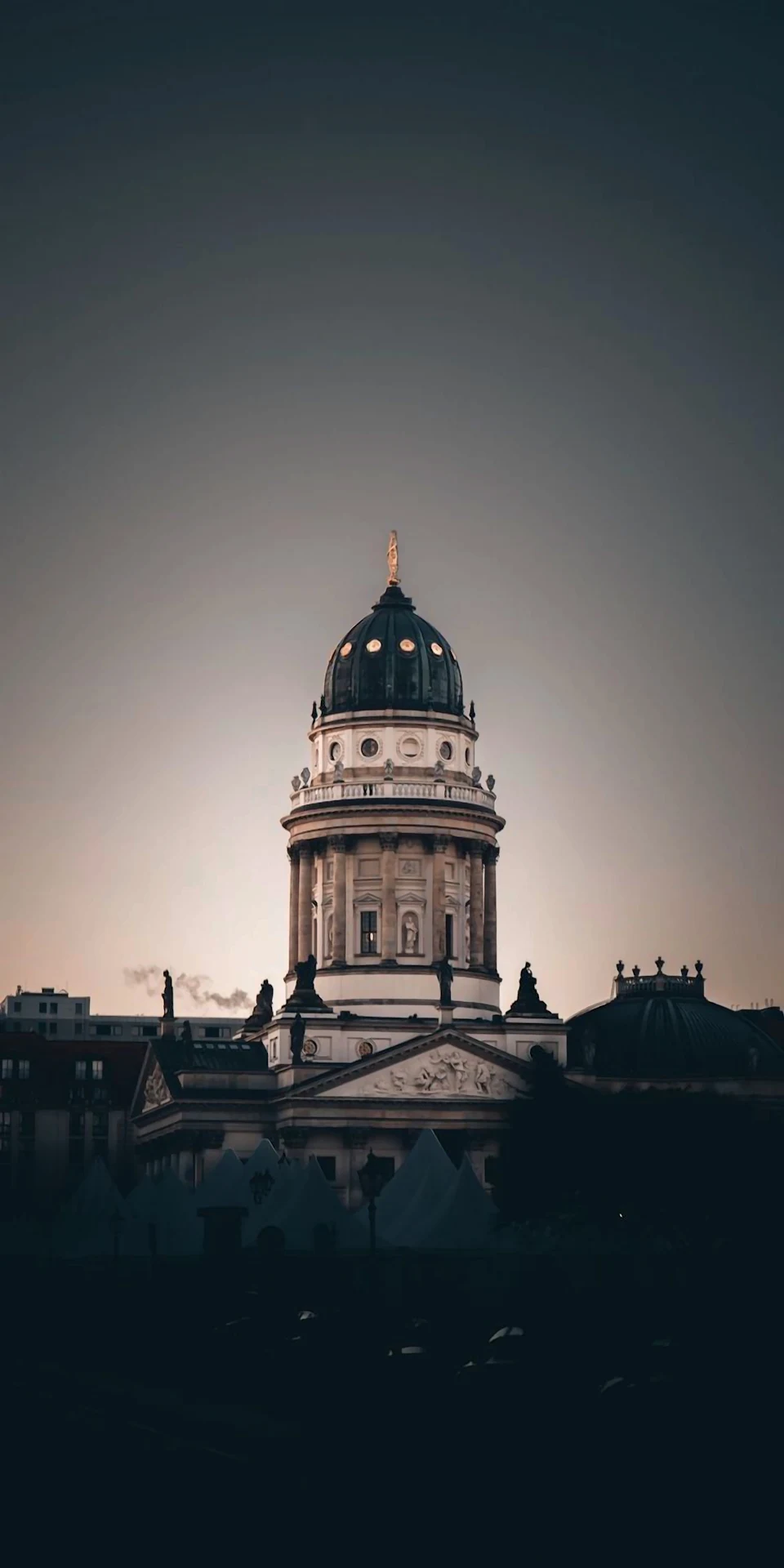 Berlin Gendarmenmarkt Dome Architecture Twilight Silhouette - Free 4K mobile Wallpaper