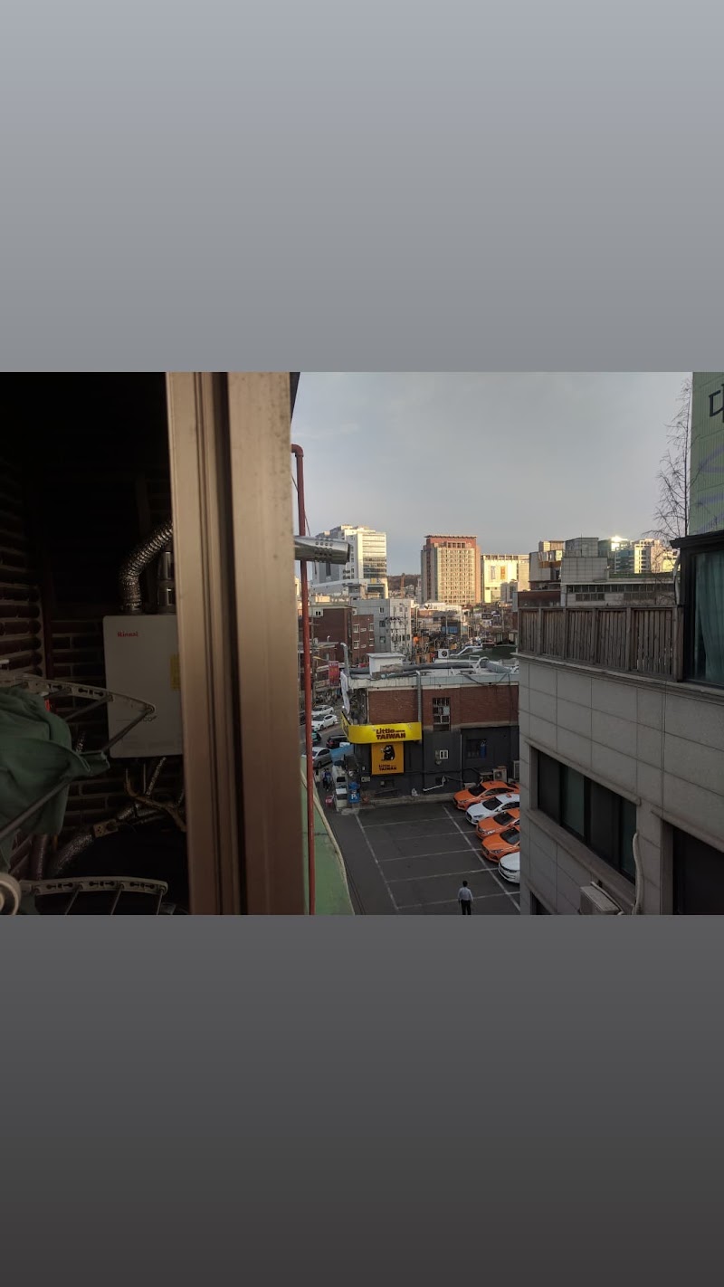A KCH co-living house in Seoul