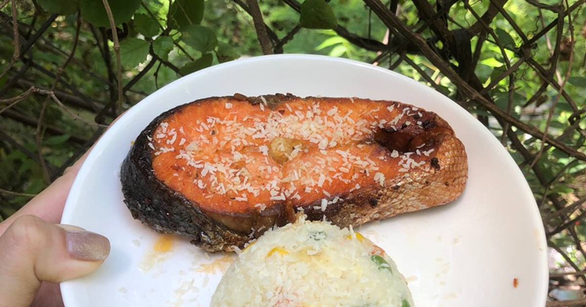 Cá hồi lăn vụn dừa