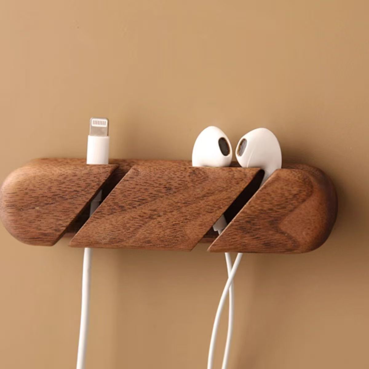 Kabelorganizer aus Holz, Modell K009