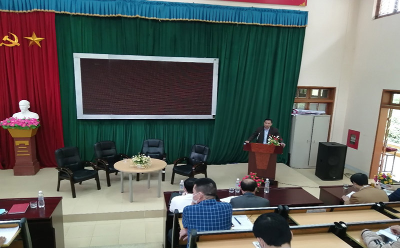 Đại diện lãnh đạo Sở Giáo dục và Đào tạo, Sở Ngoại vụ tỉnh Sơn La đối thoại trực tiếp với lưu học sinh Lào đang học tập tại Trường Đại học Tây Bắc