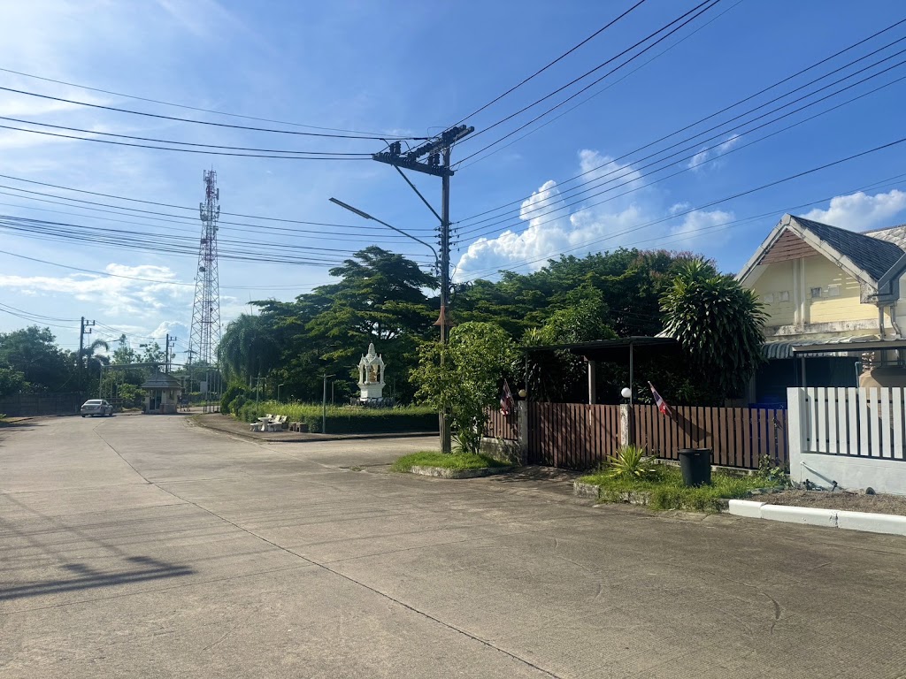 หมู่บ้านพร้อมพันธ์ · ป่าคลอก 4