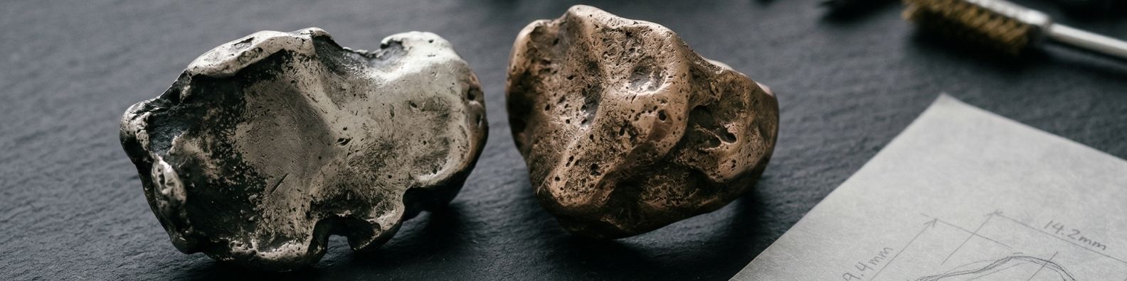 The Trinity of Metals: Defining the SILVER & ELEGANT Palette hero image
