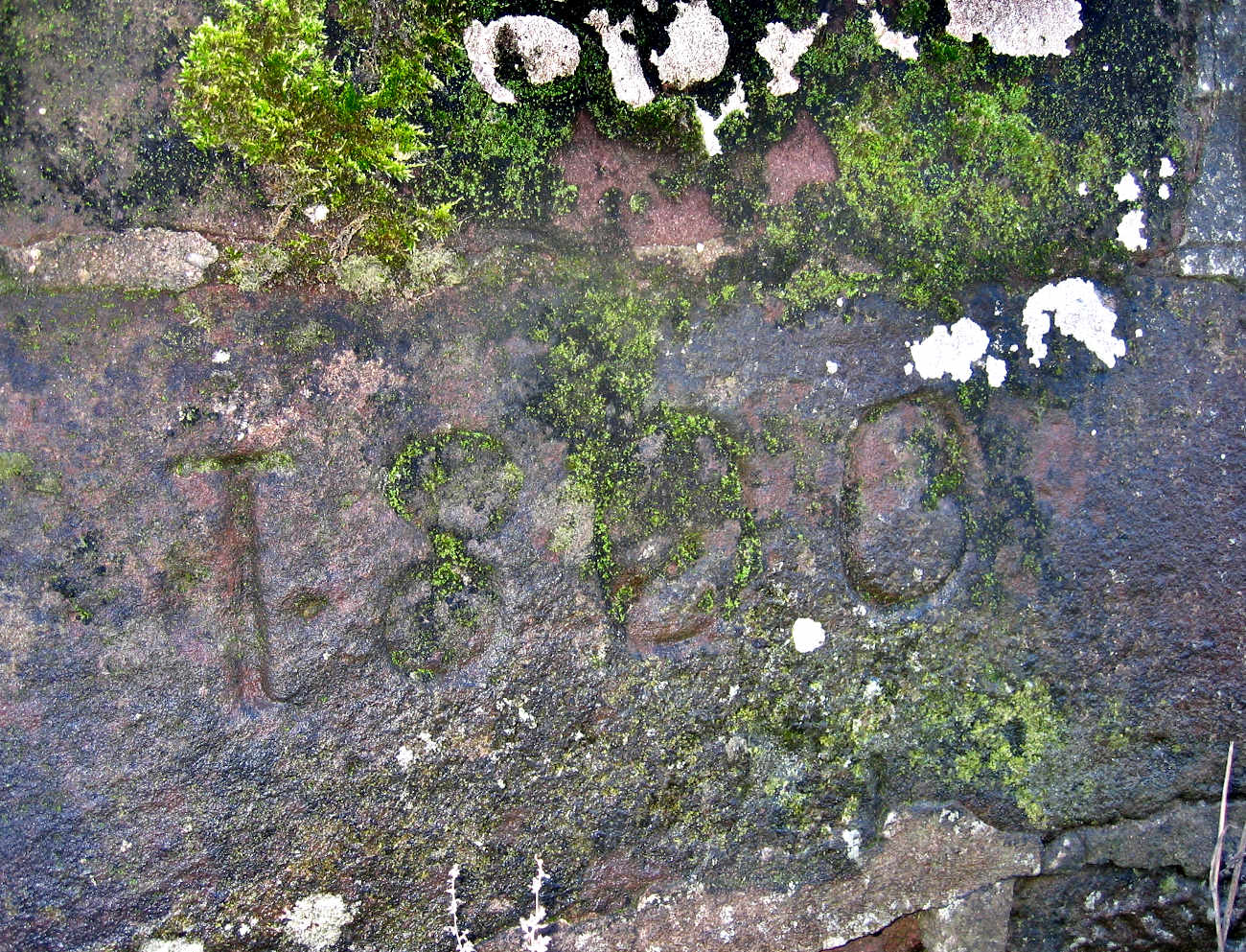 Udale_story_IMG_0440_adjusted_UdaleBurnBridgeDatestone.jpg